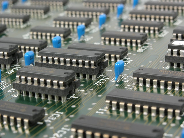 India’s target is to make electronics industry worth $300 billion by 2025-26